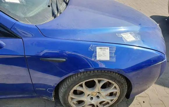 Alfa Romeo Brera Fender 586A
