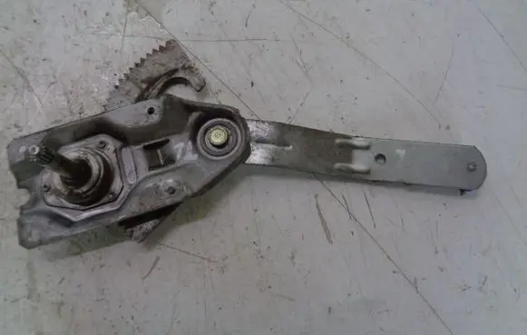 Ford Fiesta Rear door manual window regulator 96FGA27000AB