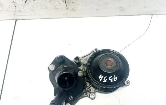 BMW 5 GT F07 Water pump 781083304