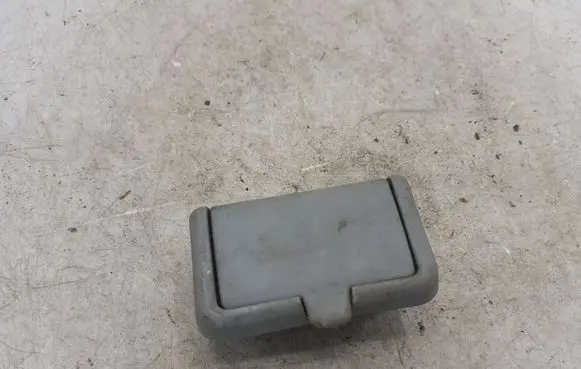 Toyota Avensis T220 Parcel shelf load cover mount bracket NOCODE