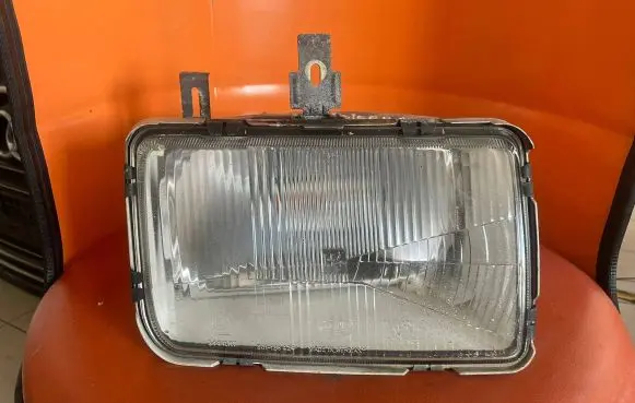 Ford Sierra Headlight/headlamp 301126424