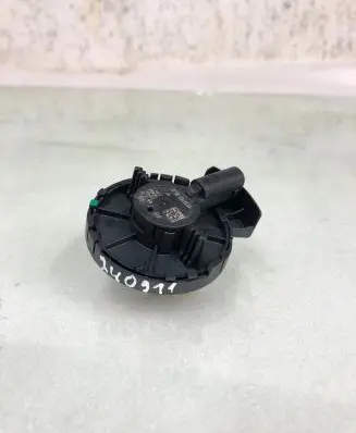 Tesla Model Y Airbag deployment crash/impact sensor 1036762-00-A