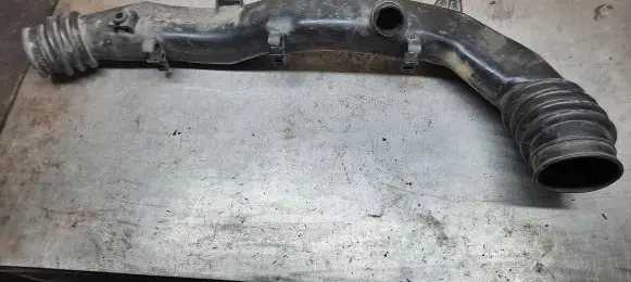 Nissan Terrano Air intake hose/pipe