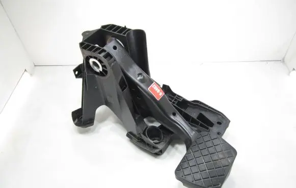 Volkswagen PASSAT B8 Brake pedal 5Q1723058BN 160817