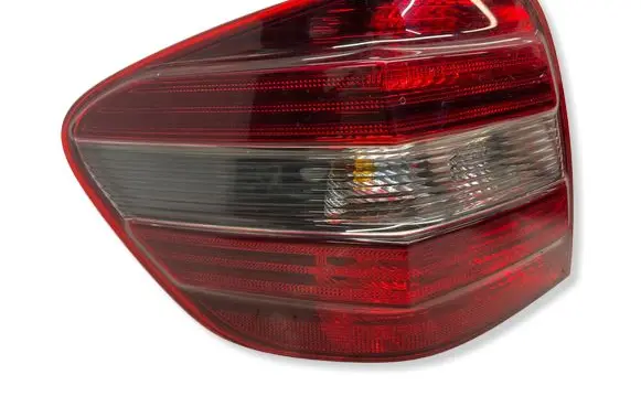 Mercedes-Benz ML W164 Rear/tail lights 404101L