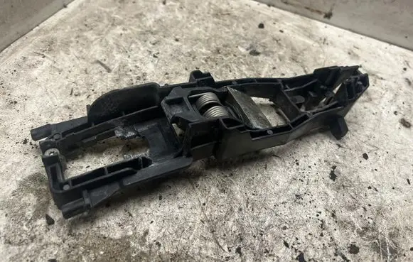Front door exterior handle/bracket