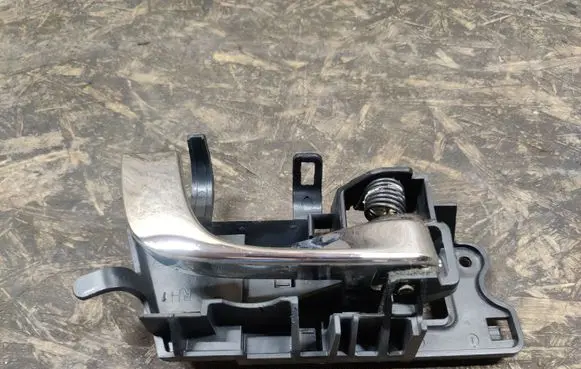 Cadillac SRX Front door interior handle SR5884