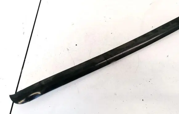 Alfa Romeo 145 - 146 Front door glass trim molding 