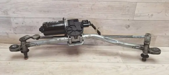 Mazda 3 I Front wiper linkage and motor