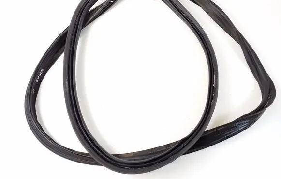 Mercedes-Benz CLA C117 X117 W117 Trunk rubber seal (body) A1176930185