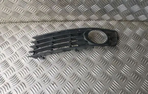 Audi A4 S4 B6 8E 8H Front fog light trim/grill 8E0807681
