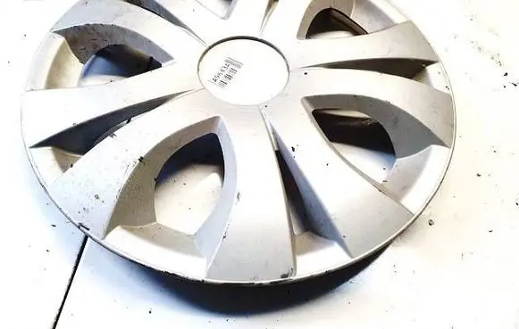 Toyota Auris 150 R16 wheel hub/cap/trim 