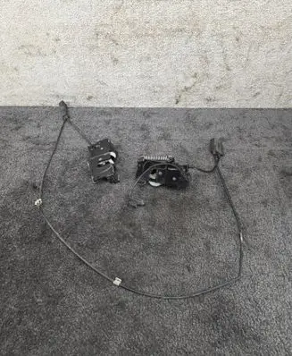 Mini One - Cooper F56 F55 Engine bonnet/hood lock/catch 7300570 7300569 7495843