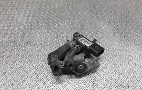 Volkswagen PASSAT B6 Air pressure sensor 076906051A