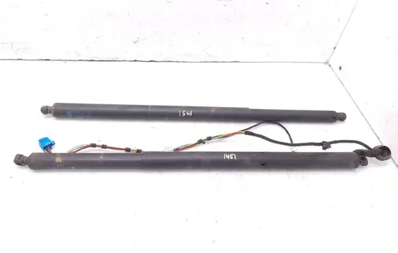 Mercedes-Benz GLA W156 X156 Tailgate strut A1569800764 A1568900230 967959