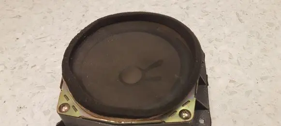 Mitsubishi Pajero Sport I Front door speaker MR142013 220826