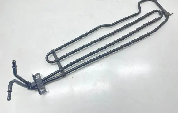 Mercedes-Benz C W204 Power steering radiator A2044601024