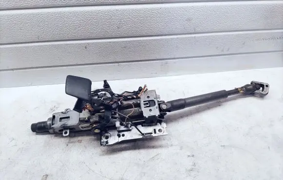 Steering wheel axle set