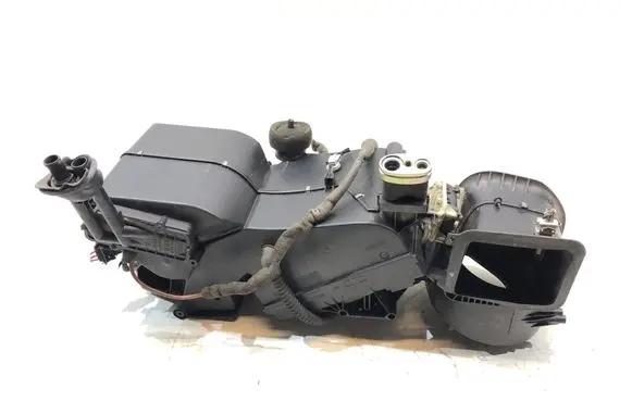 Volkswagen PASSAT B5.5 Interior heater climate box assembly 8D1820005P