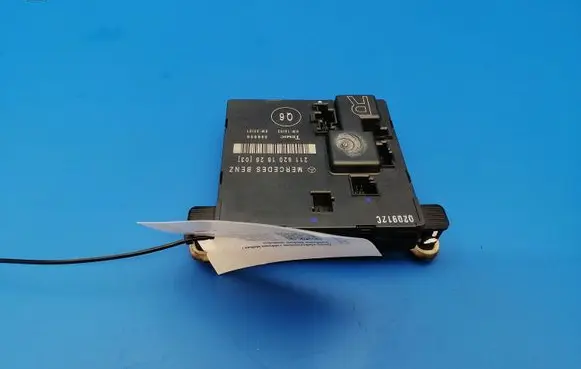 Mercedes-Benz E W211 Door control unit/module 2118201626