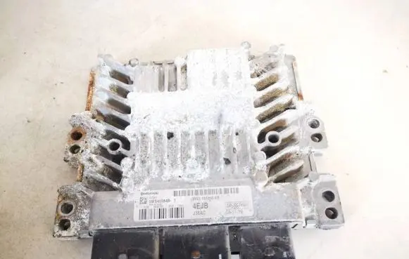 Ford Fiesta Engine control unit/module 8v2112a650eb 8v21-12a650-eb