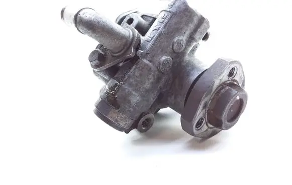 Seat Toledo II (1M) Power steering pump 030145249 KYB