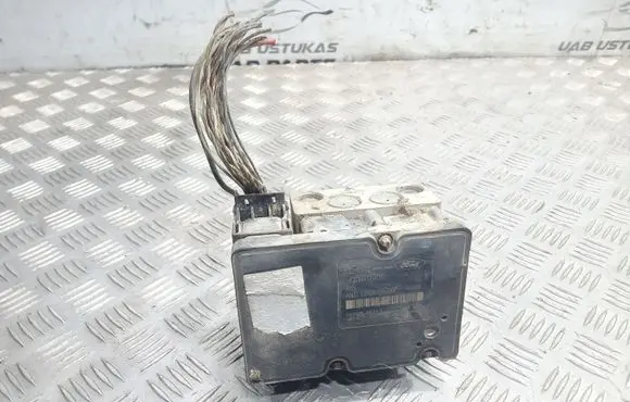 Ford Focus ABS Pump 2M512M110 5WK84031