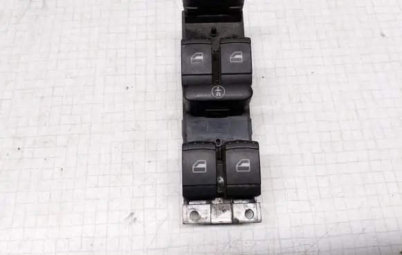 Volkswagen Golf IV Electric window control switch 1J4959857