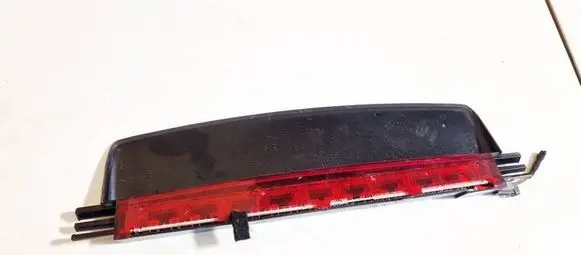 Third/center stoplight