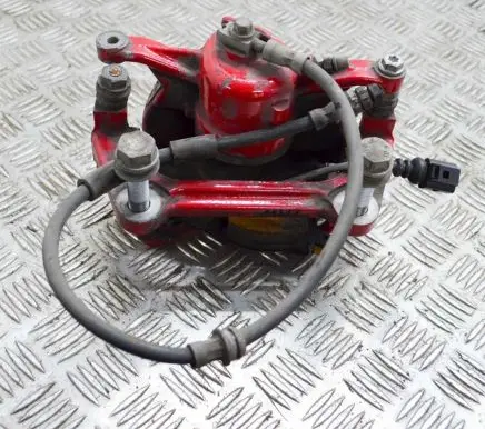 Volkswagen Golf VII Front brake caliper