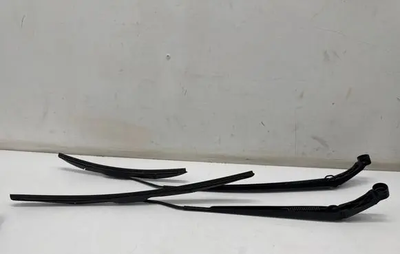 Toyota Yaris Cross Windshield/front glass wiper blade 