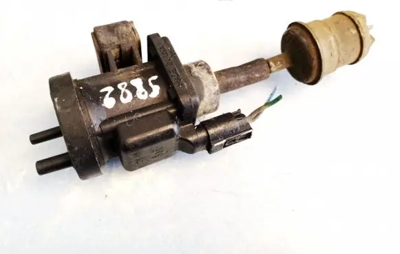 Mercedes-Benz C W203 Turbo solenoid valve A0005450427