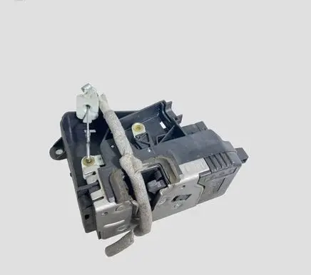 Opel Vectra C Front door lock 13210765