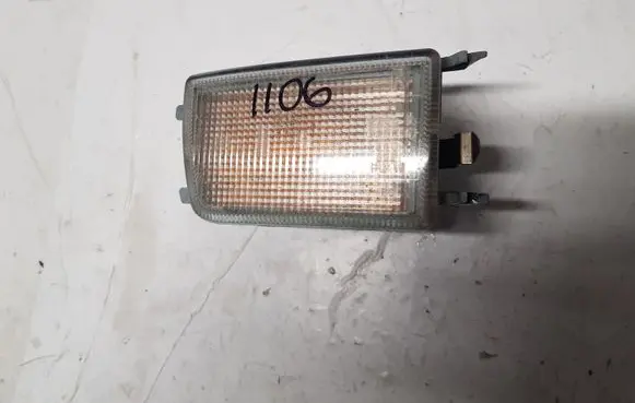 Volkswagen Golf III Front bumper turn signal 1H0953156A