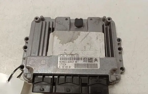 Citroen C4 I Engine control unit/module 9655943580 0281011863