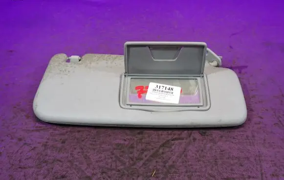 Mitsubishi Outlander Sun visor