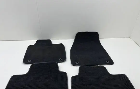 Volvo S90, V90 Car floor mat set 31469325