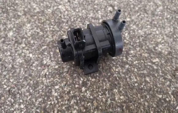 Opel Zafira A Turbo solenoid valve 09128022