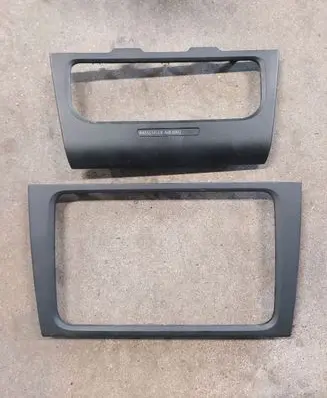 Volkswagen Golf VI Radio/GPS head unit trim 5K0858063F
