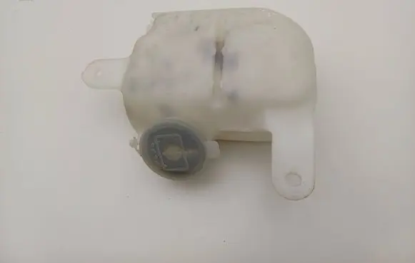 Mazda Demio Windshield washer fluid reservoir/tank 860141315