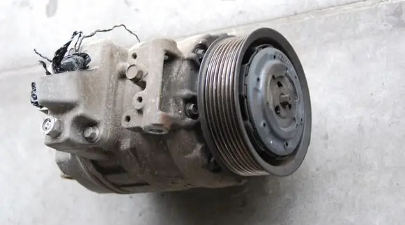 Land Rover Discovery 3 - LR3 Air conditioning (A/C) compressor (pump) JPB000183