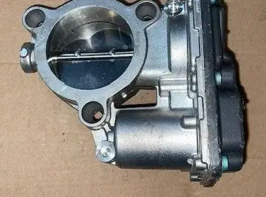 BMW 1 F20 F21 Throttle body valve A2C15022300KG