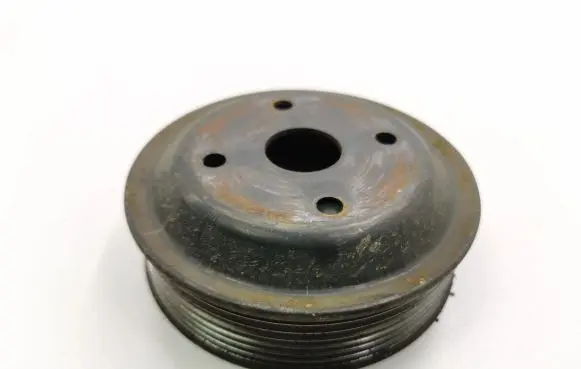 KIA Sorento Water pump pulley 