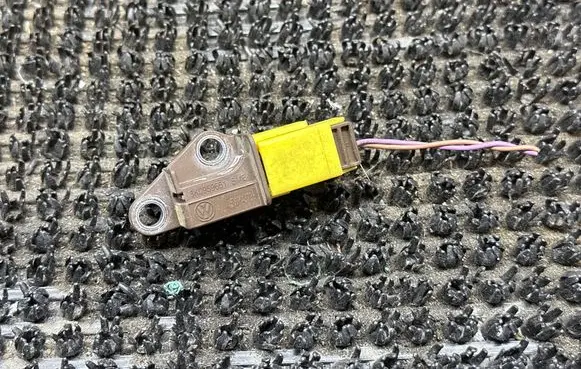 Audi Q5 SQ5 Airbag deployment crash/impact sensor 8K0959651 5WK43738