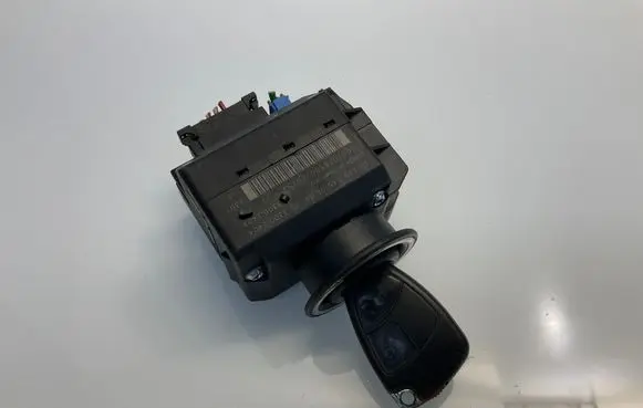 Mercedes-Benz CLK A209 C209 Ignition lock 2095450508 A2095450508