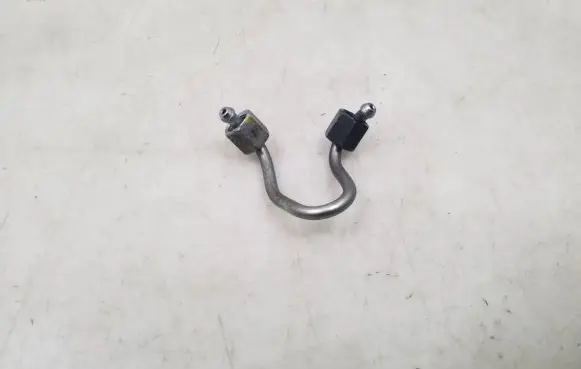 Hyundai i30 Fuel injector supply line/pipe 