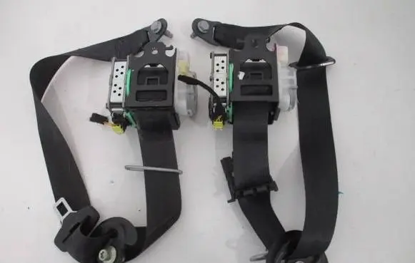 Citroen DS4 Set of seat belts 98026077XX 98026093XX