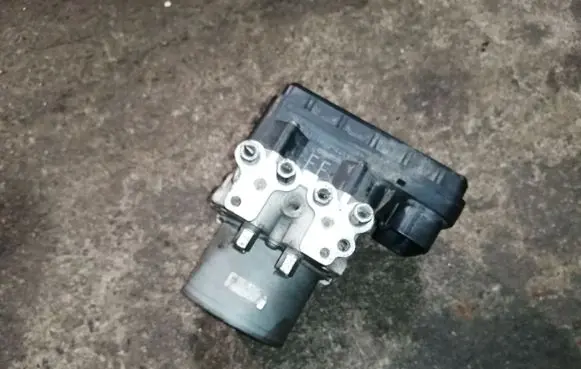 Mazda 6 ABS Pump GAM7437A0