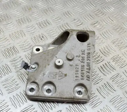 Porsche Cayenne (92A) Engine mounting bracket 9481152012R