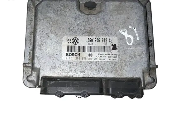 Audi A3 S3 8L Engine control unit/module ECU 06A906018CE 0261206076 26SA5335